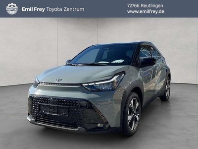 Gebraucht Toyota Aygo 92 PS (67 kW) 2020 Urban khaki / night sky Kleinwagen