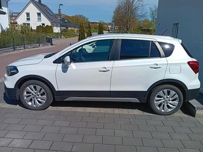 Usado Suzuki SX4 111 HP (81 kW) 2019 Branco SUV