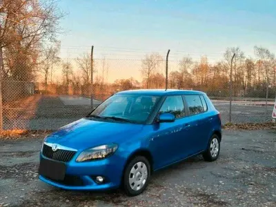 Gebraucht Skoda Fabia Ambition 86 PS (63 kW) 2014 Blau Limousine