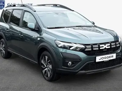 Neu Dacia Jogger Expression 110 PS (80 kW) 2026 Grün Van / Kleinbus