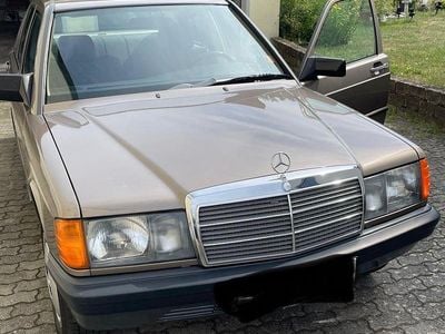 Gebraucht Mercedes 190 72 PS (52 kW) 1988 Limousine