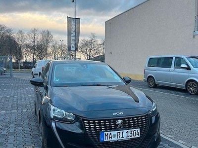 Schwarz Gebraucht 2020 Peugeot 208 Active Kleinwagen | 10.800 € (Fairer Preis)