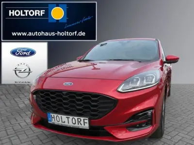 Używany Ford Kuga 152 KM (111 kW) 2022 Czerwony SUV
