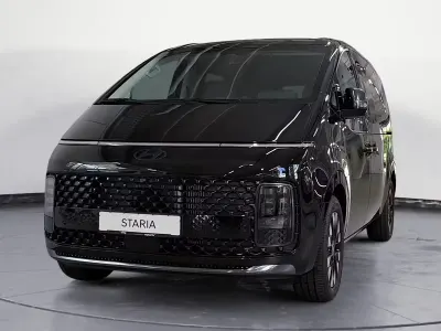 Neu Hyundai Staria Signature 224 PS (164 kW) 2025 Schwarz Van / Kleinbus