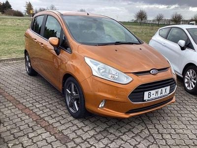 Gebraucht Ford B-MAX SYNC Edition 101 PS (74 kW) 2017 Orange Van / Kleinbus