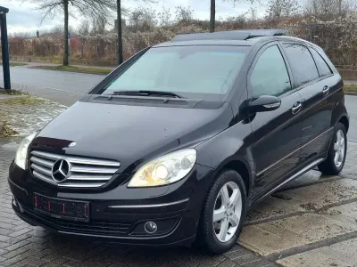 Gebraucht Mercedes B200 140 PS (102 kW) 2008 Schwarz Van / Kleinbus