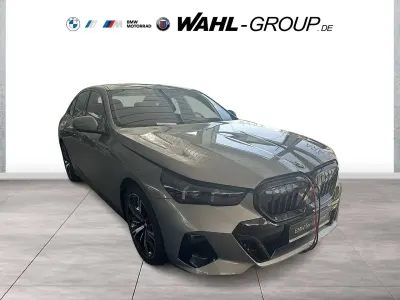 Neu BMW 540 M Sport 303 PS (222 kW) 2026 Silber Limousine