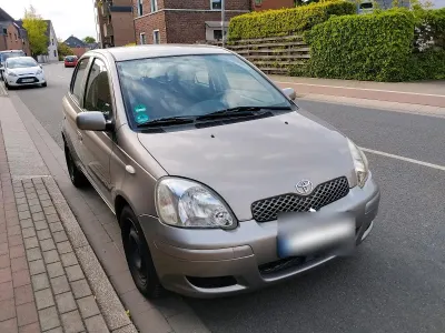 Gebraucht Toyota Yaris 69 PS (50 kW) 2005 Beige Kleinwagen
