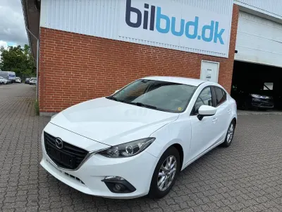 Gebraucht Mazda 2 Center-Line 120 PS (88 kW) 2015 Weiß Limousine