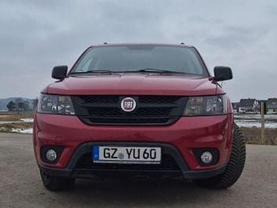 Gebraucht Fiat Freemont 170 PS (125 kW) 2014 Rot SUV