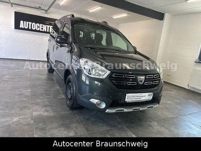 Usata Dacia Dokker Celebration 116 CV (85 kW) 2018 Grigio Monovolume