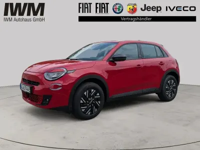 Gebraucht Fiat 600E Red 114 kW (156 PS) 2024 Rot SUV