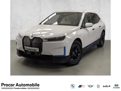 Gebraucht BMW iX 239 kW (326 PS) 2023 Weiß SUV