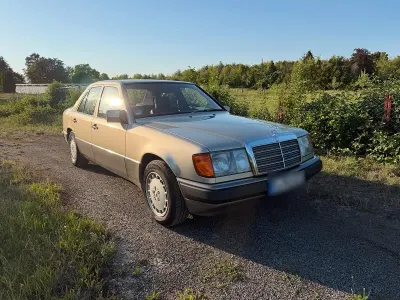 Gebraucht Mercedes 250 95 PS (69 kW) 1991 Braun Limousine