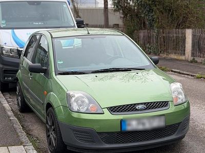 Gebraucht Ford Fiesta 69 PS (50 kW) 2007 Grün Kleinwagen