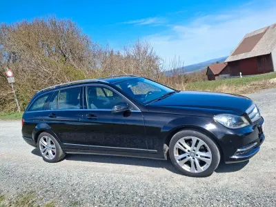 Gebraucht Mercedes C220 Avantgarde 170 PS (125 kW) 2013 Schwarz Limousine