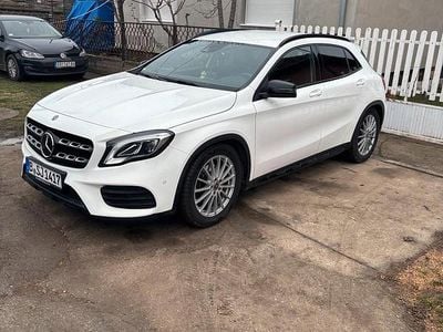 Mercedes GLA220