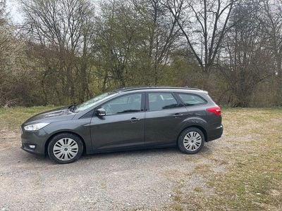 Gebraucht Ford Focus Business Edition 125 PS (91 kW) 2017 Grau Kombi