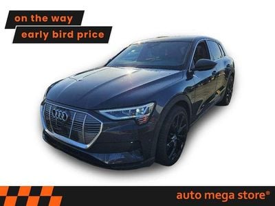 Second-hand Audi e-tron Ambiente 300 kW (408 CP) 2022 Gri SUV