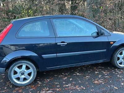 Blau Gebraucht 2006 Ford Fiesta Kleinwagen | 990 € (Guter Preis)