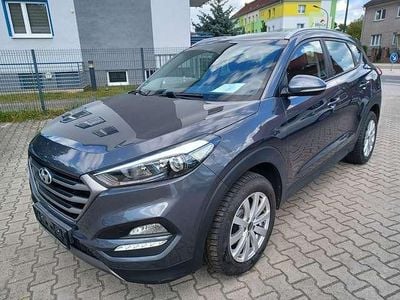 Gebraucht Hyundai Tucson Trend 177 PS (130 kW) 2016 Micron grey / met SUV