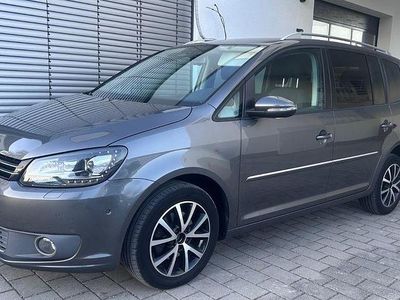 Gebraucht VW Touran Highline 140 PS (102 kW) 2011 Grau Van / Kleinbus