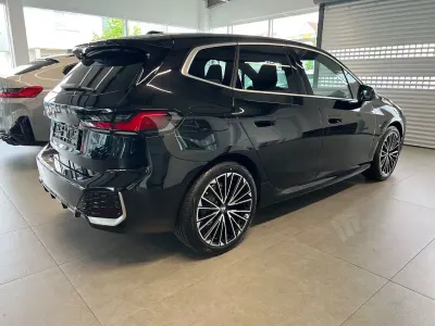 Używany BMW 218 Active Tourer M Sport 136 KM (100 kW) 2024 Czarny Minivan