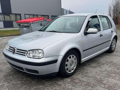 Silber Gebraucht 2001 VW Golf IV Kleinwagen | 2.450 € (Fairer Preis)
