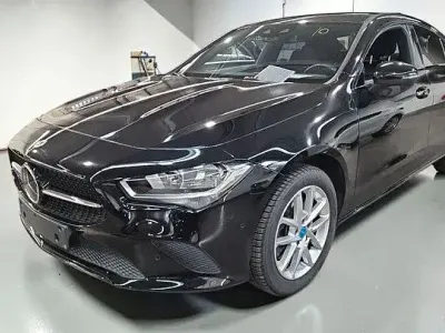Gebraucht Mercedes CLA250e 160 PS (117 kW) 2023 Schwarz Coupé