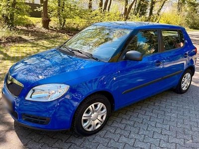 Second-hand Skoda Fabia 69 CP (50 kW) 2009 Albastru Hatchback