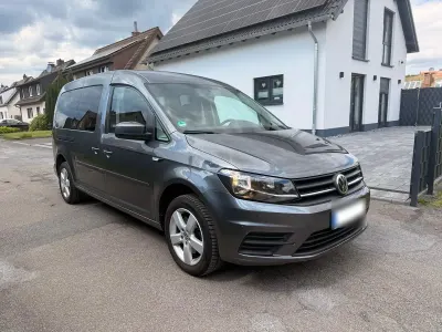 Gebraucht VW Caddy Maxi 102 PS (75 kW) 2018 Grau Van / Kleinbus