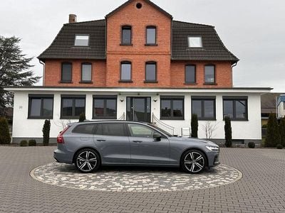 Gebraucht Volvo V60 R-Design 341 PS (250 kW) 2021 Grau Kombi