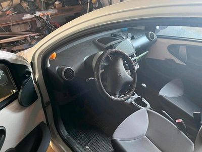 Gebraucht Peugeot 107 68 PS (50 kW) 2008 Weiß Kleinwagen