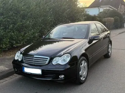 Gebraucht Mercedes C180 Classic 143 PS (105 kW) 2006 Schwarz Limousine
