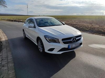 Gebraucht Mercedes CLA220 177 PS (130 kW) 2016 Weiß Limousine