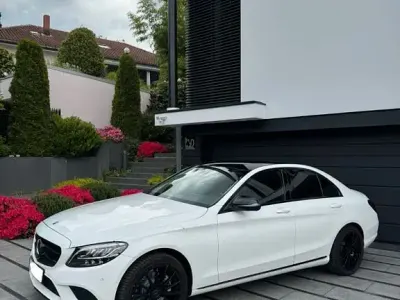 Gebraucht Mercedes C200 184 PS (135 kW) 2018 Weiß Limousine