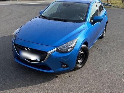 Blau Gebraucht 2017 Mazda 2 Nakama Kleinwagen | 12.400 € (Etwas zu teuer)