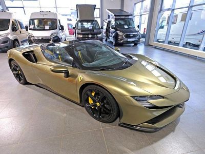 Gebraucht Ferrari SF90 780 PS (573 kW) 2024 Grün Cabrio