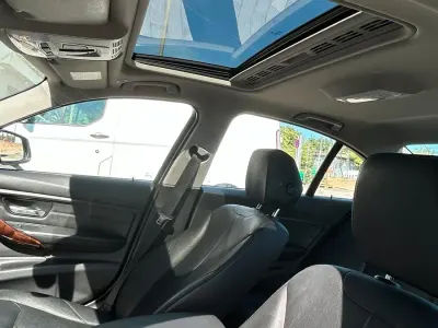 Gebraucht BMW 335 306 PS (225 kW) 2012 Blau Limousine