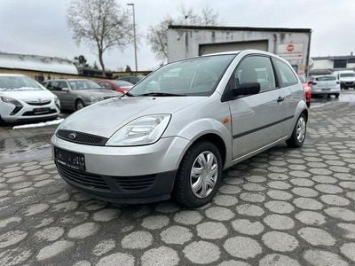 Silber Gebraucht 2003 Ford Fiesta Ambiente Kleinwagen | 1.999 € (Fairer Preis)