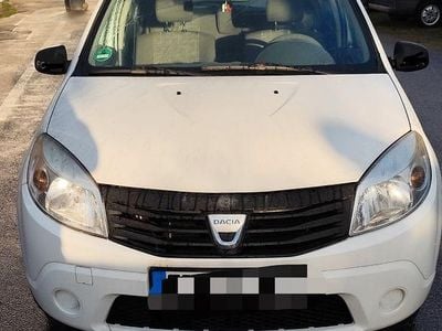 Gebraucht Dacia Sandero 75 PS (55 kW) 2009 Weiß Limousine