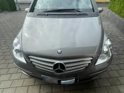 Gebraucht Mercedes B200 100 PS (73 kW) 2006 Grau Van / Kleinbus
