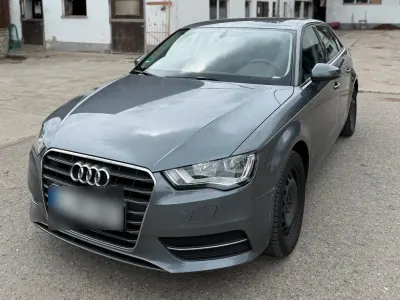 Gebraucht Audi A3 Design 122 PS (89 kW) 2013 Grau Limousine