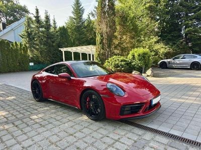 Porsche 911 Carrera 4 GTS