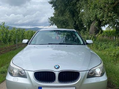 BMW 523