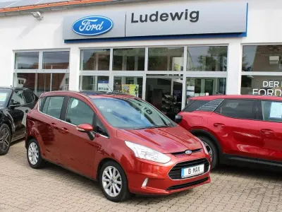Gebraucht Ford B-MAX Titanium 125 PS (91 kW) 2016 Rot Van / Kleinbus