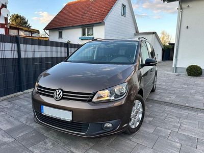 Używany VW Touran Match 105 KM (77 kW) 2012 Brązowy Minivan