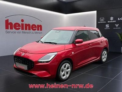 Rot Gebraucht 2025 Suzuki Swift Comfort Kleinwagen | 15.899 € (Guter Preis)
