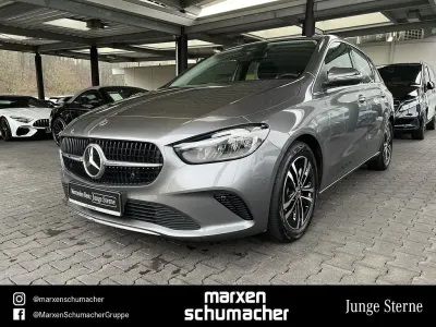 Gebraucht Mercedes B250 Progressive 224 PS (164 kW) 2023 lack mountaingrau Van / Kleinbus