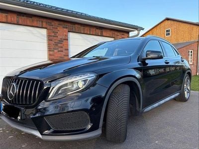 Usata Mercedes GLA250 AMG line 211 CV (155 kW) 2016 Nero SUV